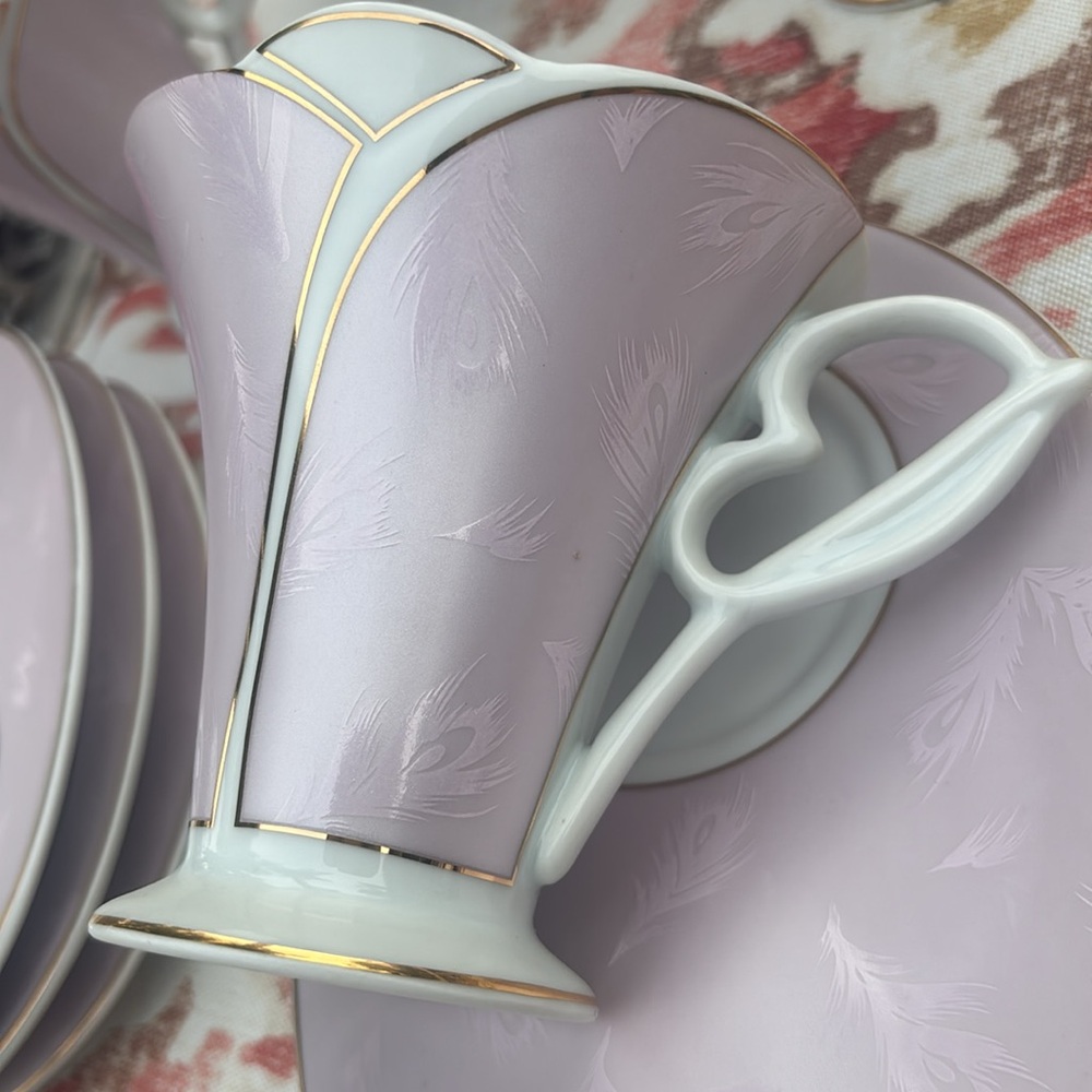 Elegant Vintage Pink & Gold Teacup and Saucer Set. Set of 8. Designed by Yedi. - Picture 7 of 8